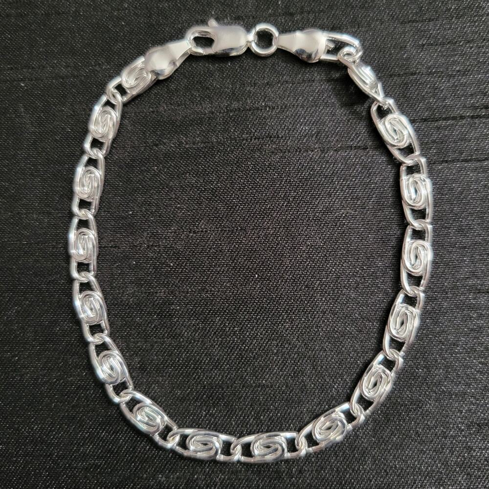 Bright silver tone paper clip chain bracelet